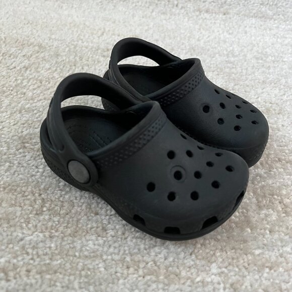 Crocs Toddler Black Clogs Shoes C5 - Picture 4 of 7